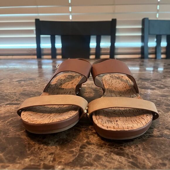 Restricted Women's Sandals Size 6.5 Brown & Gold - Picture 4 of 10